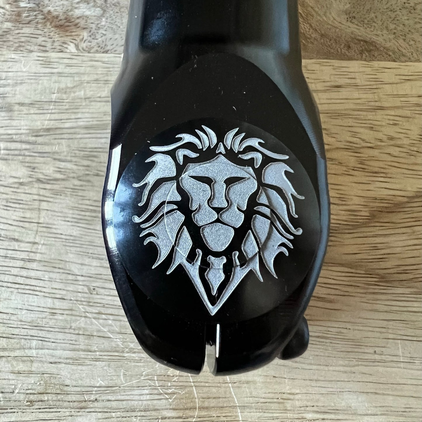 Lion no Sheep Hidden Bolt Top Cap