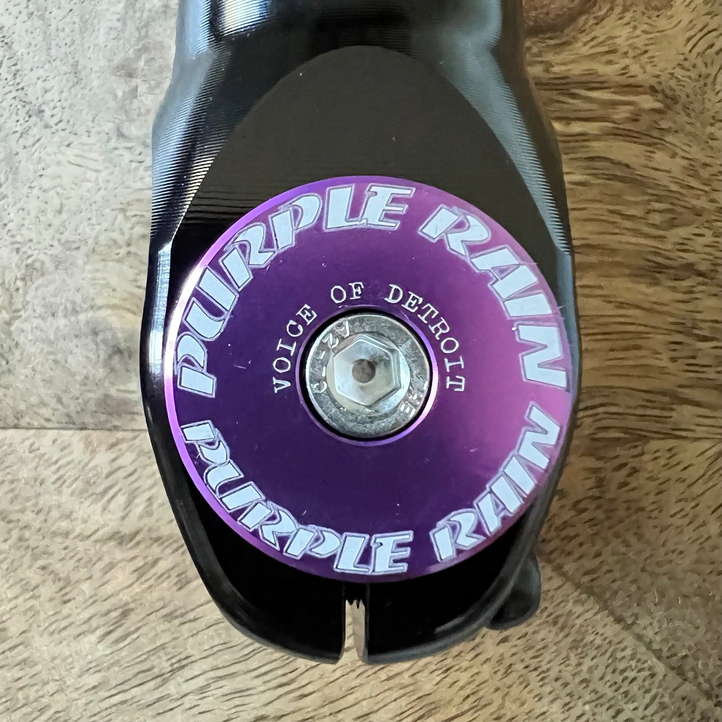 Custom FLYER Style Top Cap