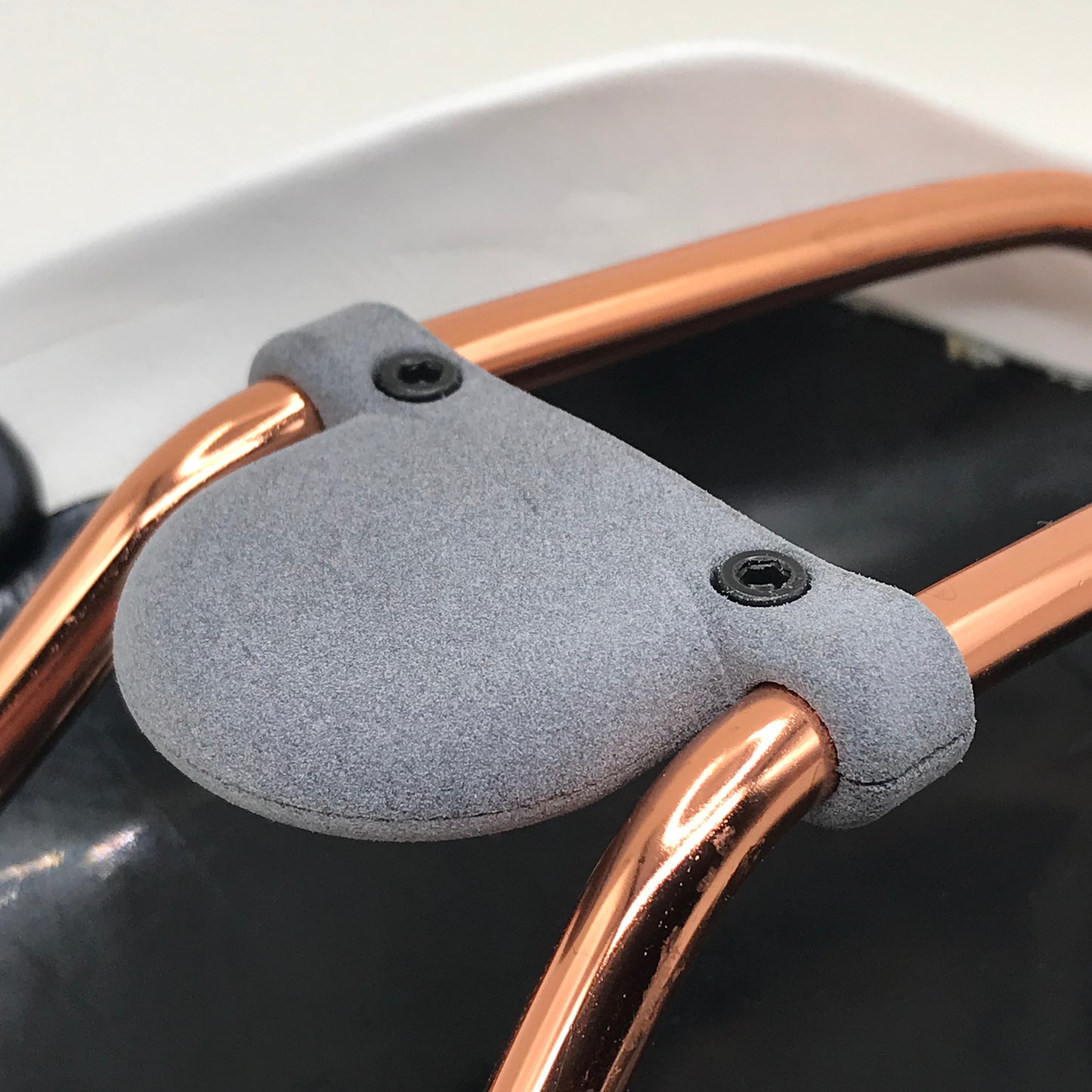 Under the saddle - AirTag Case